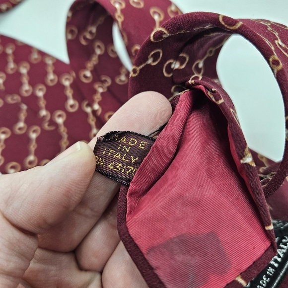 vintage Gino Pompeii maroon tie with horsebit pattern 58 inches long - Picture 5 of 5